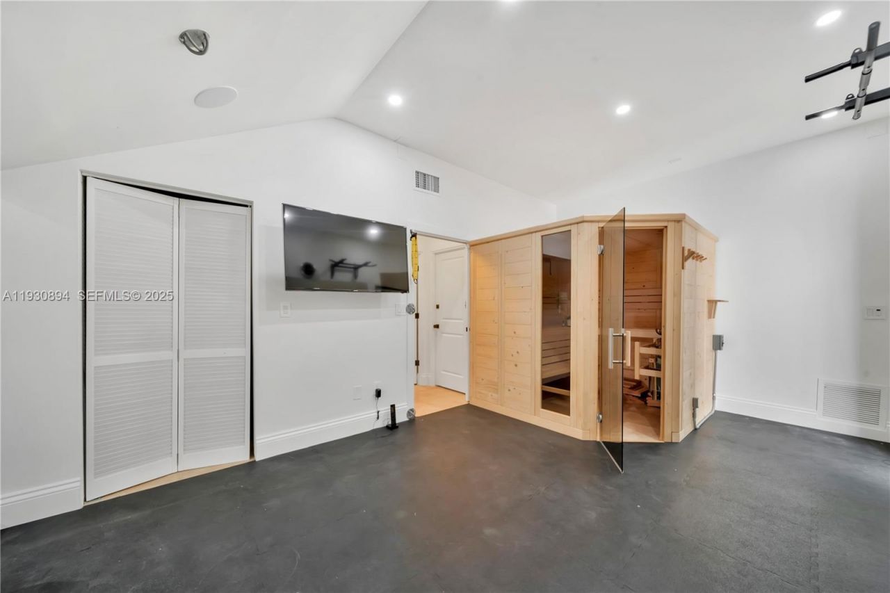 8301 SW 53rd Ave, Miami, FL 33143 Photo