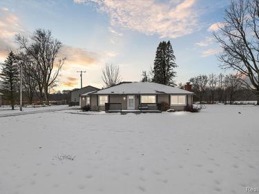 23650 Elwell Road, Belleville, MI 48111