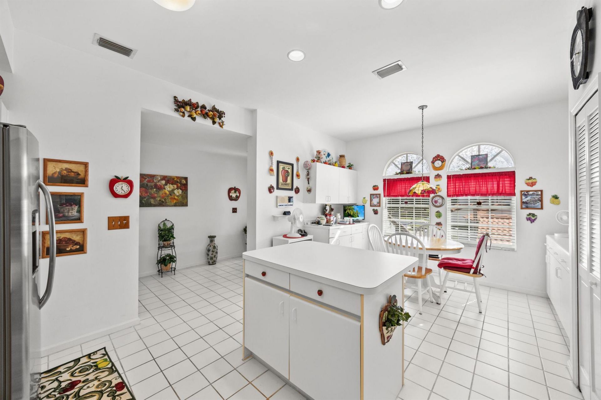 7661 Mackenzie Court, Unit 422, Lake Worth, FL 33467 Photo