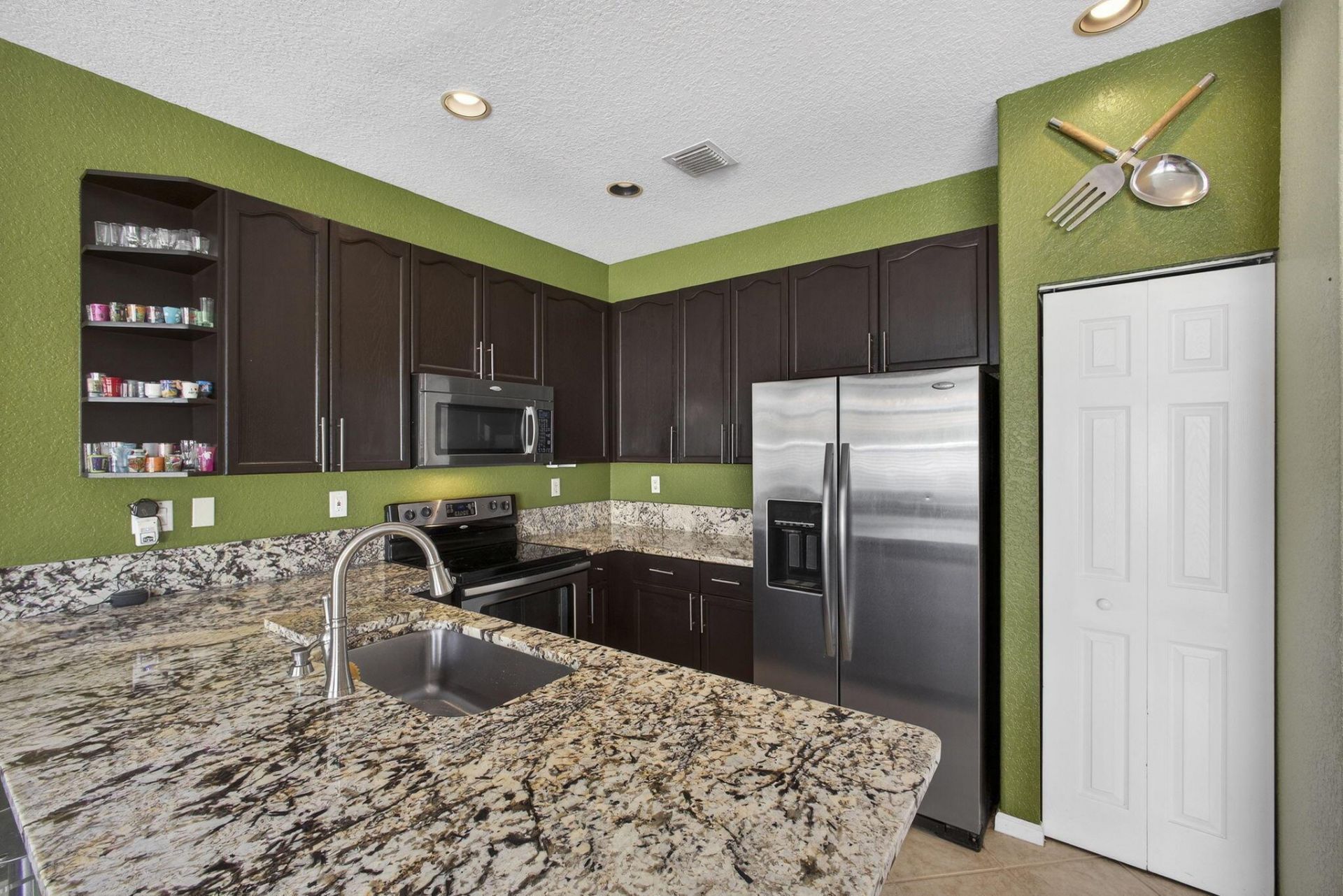 4159 Lake Tahoe Circle, West Palm Beach, FL 33409 Photo