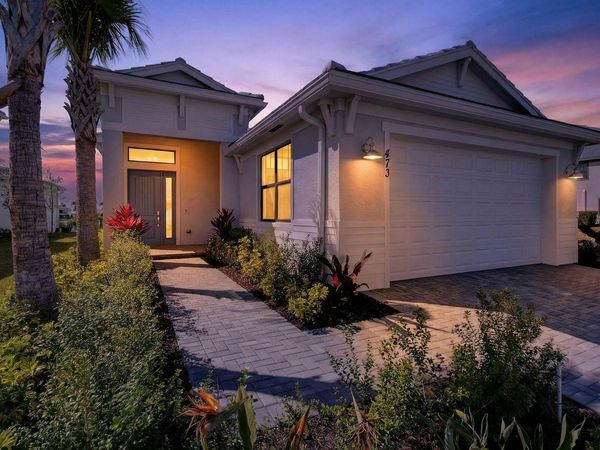 473 SE Fascino Circle, Port St. Lucie, FL 34984