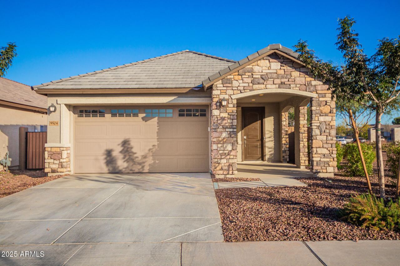9504 W Sells Drive, Phoenix, AZ 85037 Main Photo