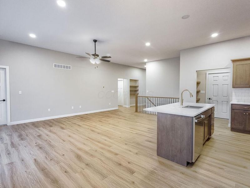 562 Cannondale Avenue, Johnstown, OH 43031 Photo 5