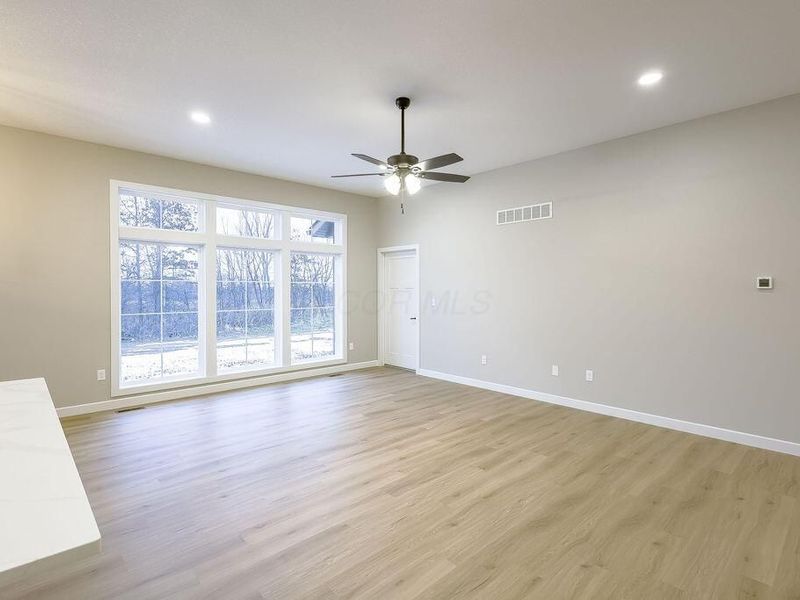 562 Cannondale Avenue, Johnstown, OH 43031 Photo 6