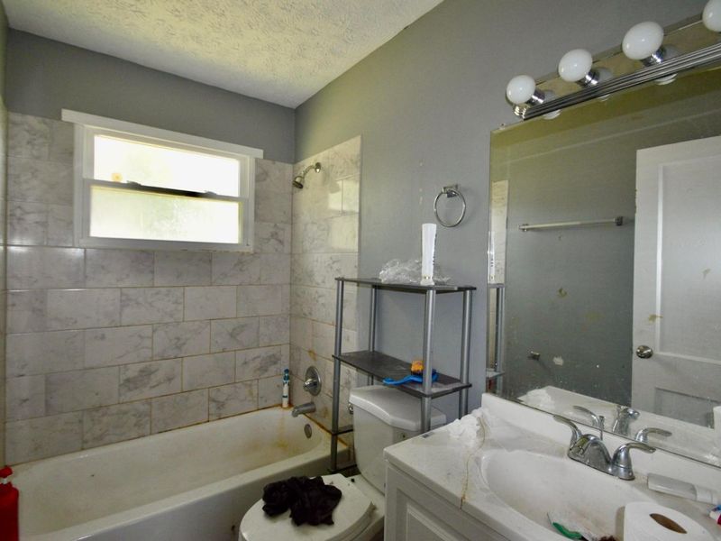 2242 Lexington Avenue, Columbus, OH 43211 Photo 13