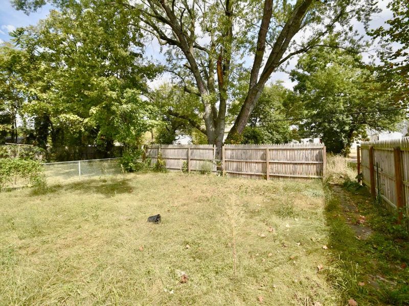 2242 Lexington Avenue, Columbus, OH 43211 Photo 3