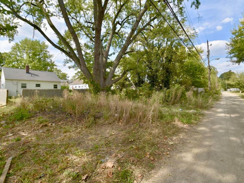 2242 Lexington Avenue, Columbus, OH 43211 Photo 6