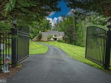 769 S WARREN AVENUE, MALVERN, PA 19355