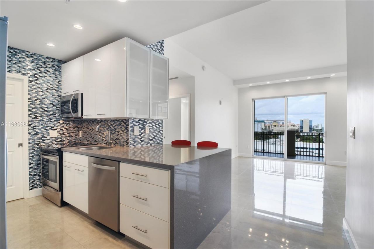 2650 SW 37th Ave, Unit 901, Miami, FL 33133 Photo