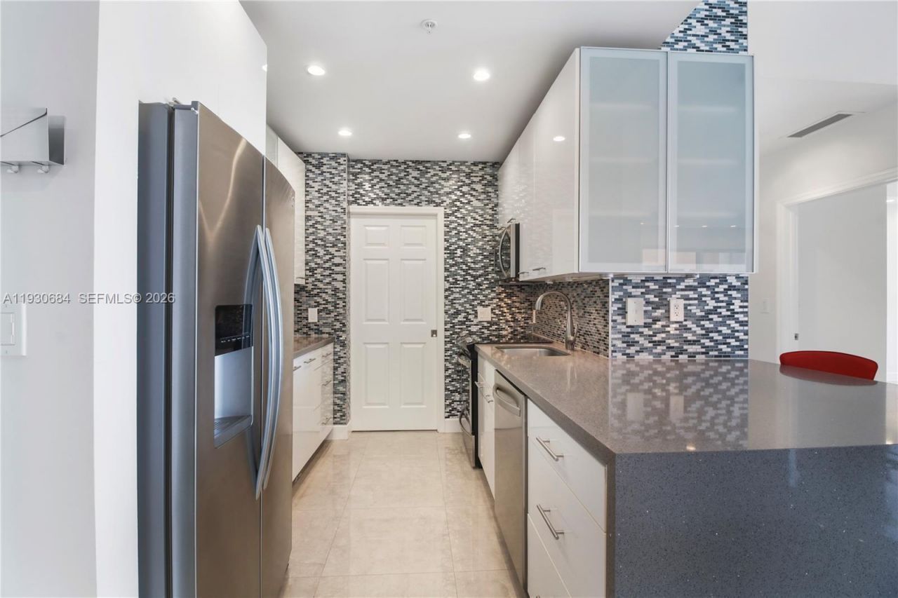 2650 SW 37th Ave, Unit 901, Miami, FL 33133 Photo