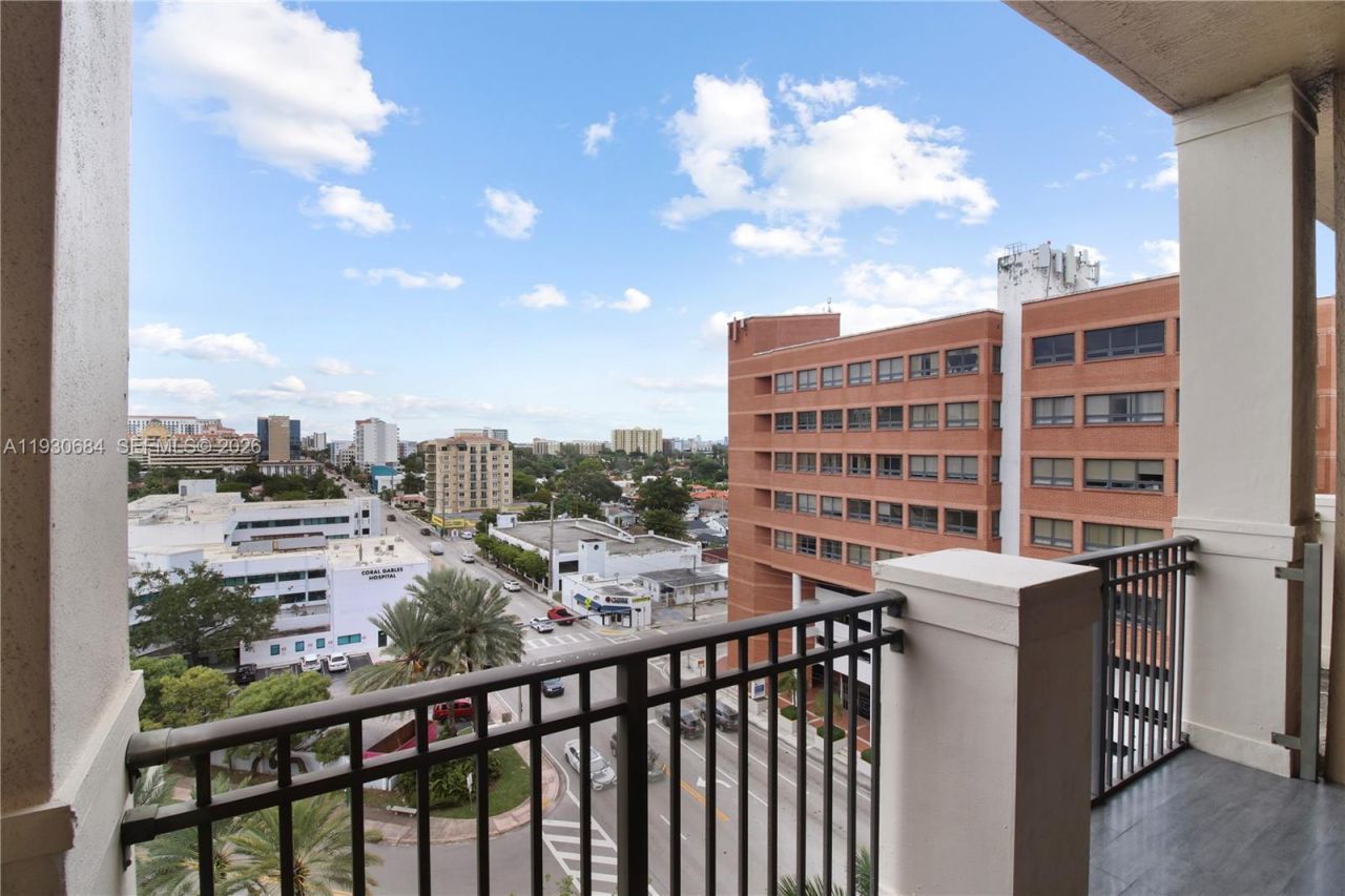 2650 SW 37th Ave, Unit 901, Miami, FL 33133 Photo