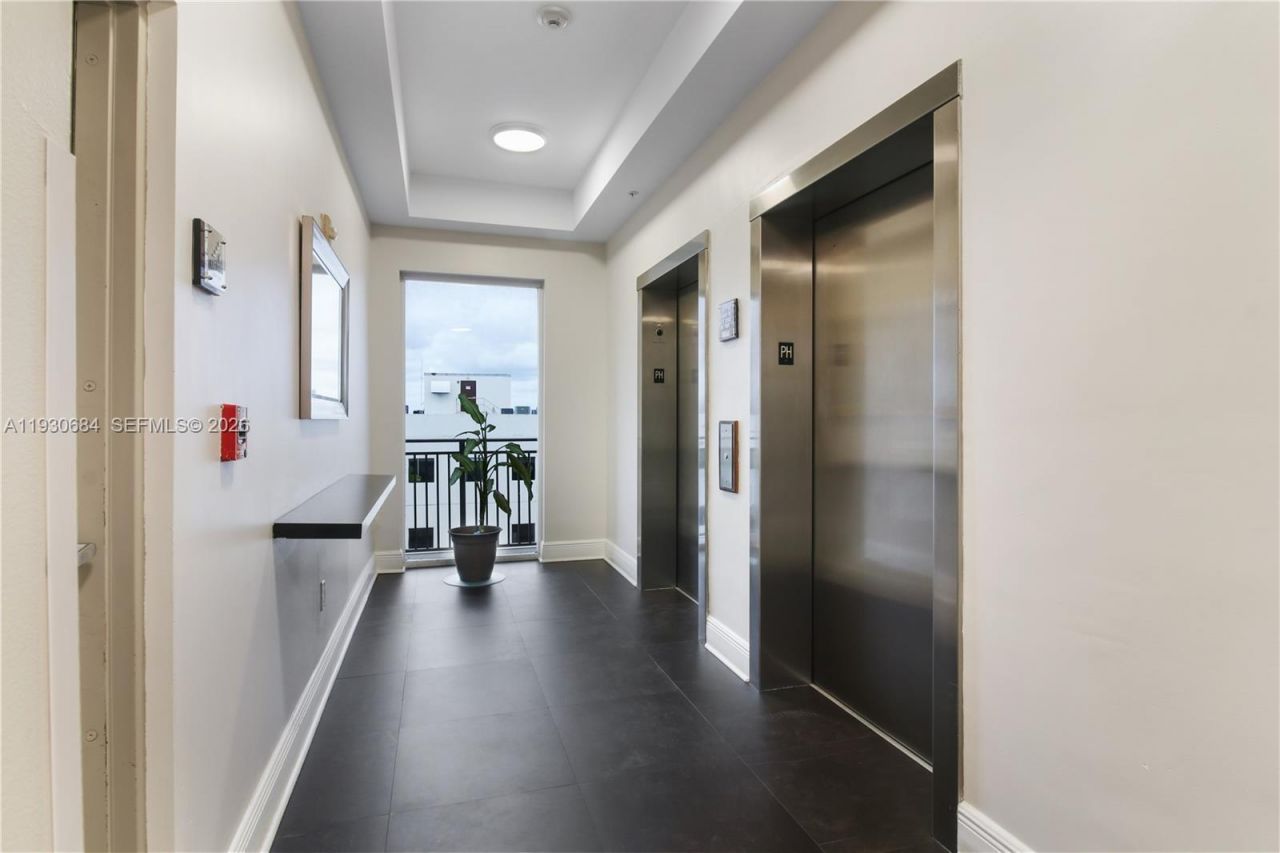 2650 SW 37th Ave, Unit 901, Miami, FL 33133 Photo