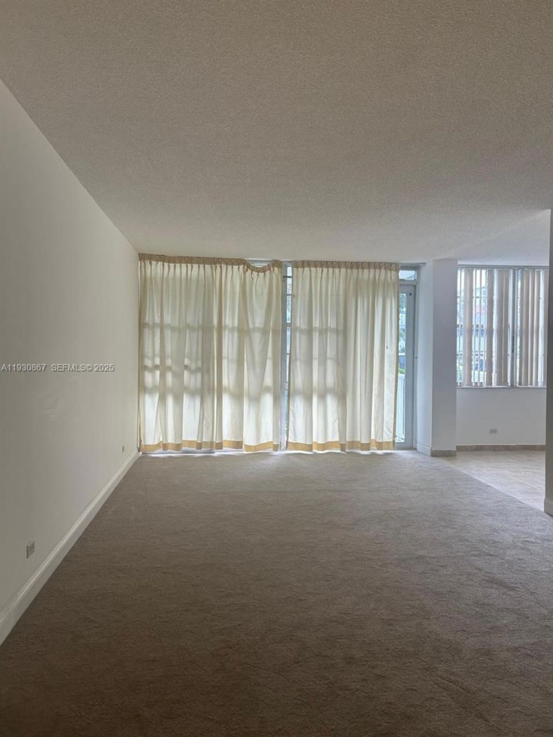 231 174th St, Unit LO-5, Sunny Isles Beach, FL 33160 Photo