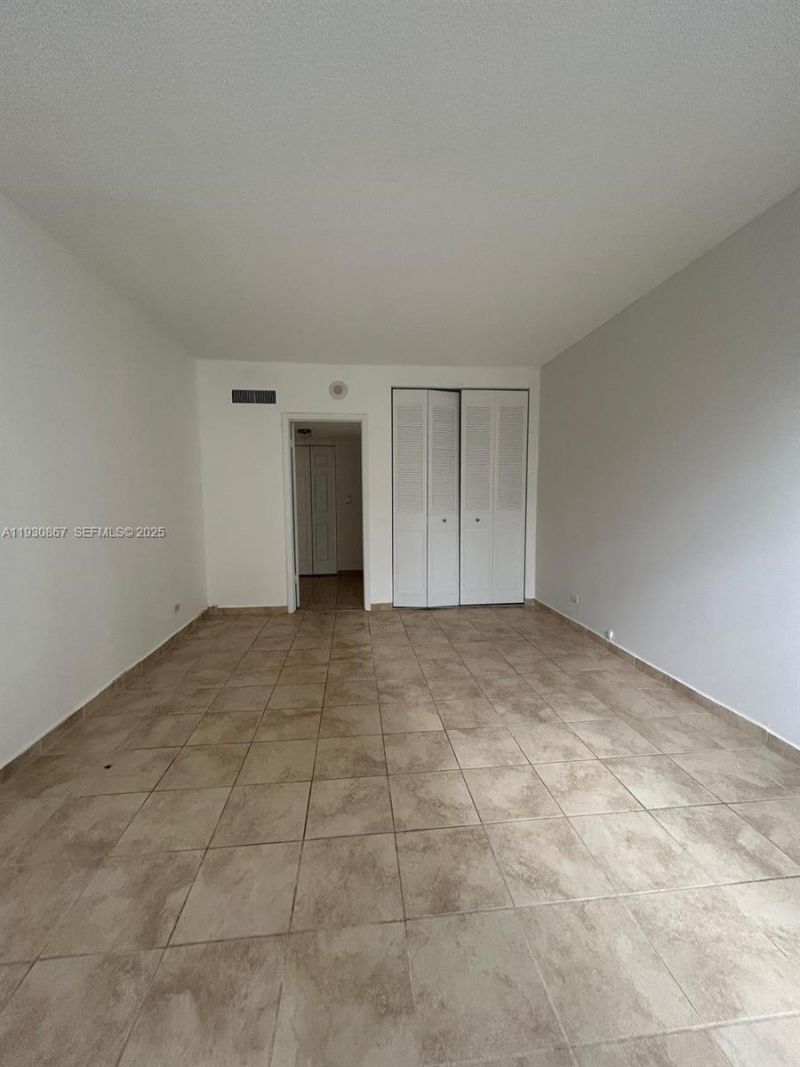 231 174th St, Unit LO-5, Sunny Isles Beach, FL 33160 Photo