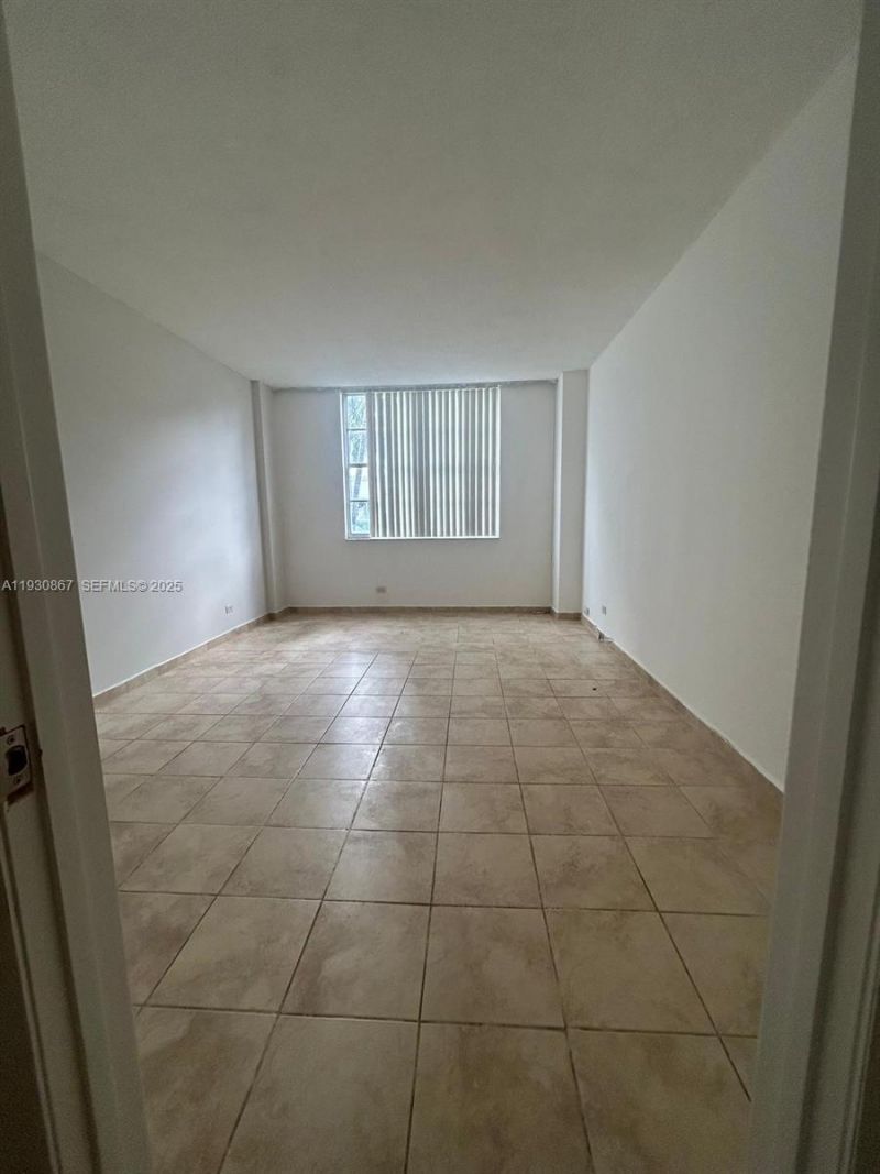 231 174th St, Unit LO-5, Sunny Isles Beach, FL 33160 Photo