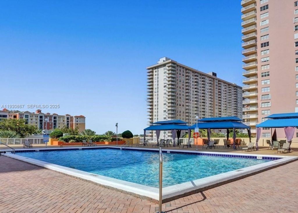 231 174th St, Unit LO-5, Sunny Isles Beach, FL 33160 Photo