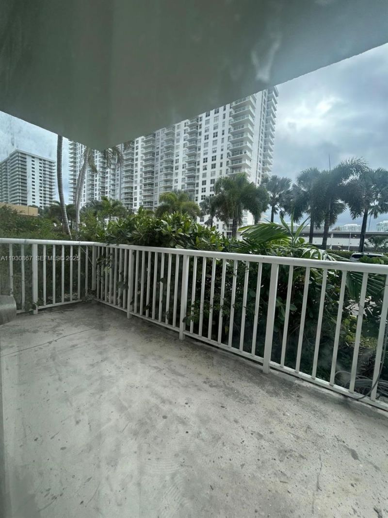 231 174th St, Unit LO-5, Sunny Isles Beach, FL 33160 Photo