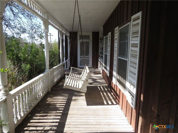 342 W Oak Street, Goliad, TX 77963