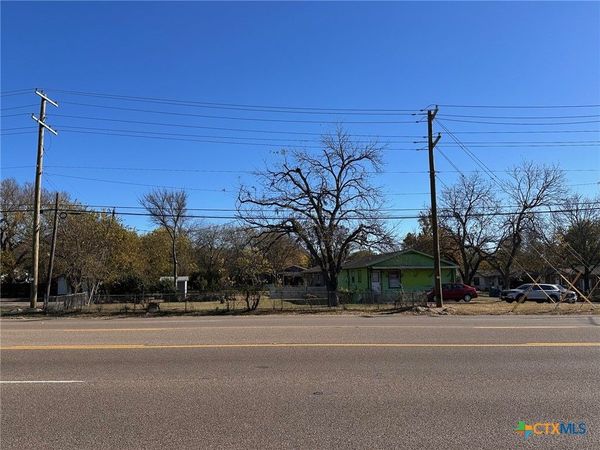 701 Mickan Street , Copperas Cove, TX 76522