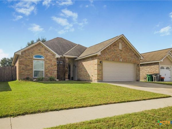 604 Mason Circle, Victoria, TX 77904