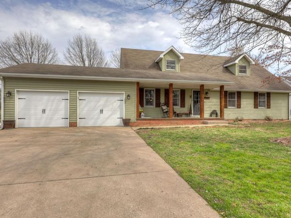 2032 Alison Street , Carthage, MO 64836