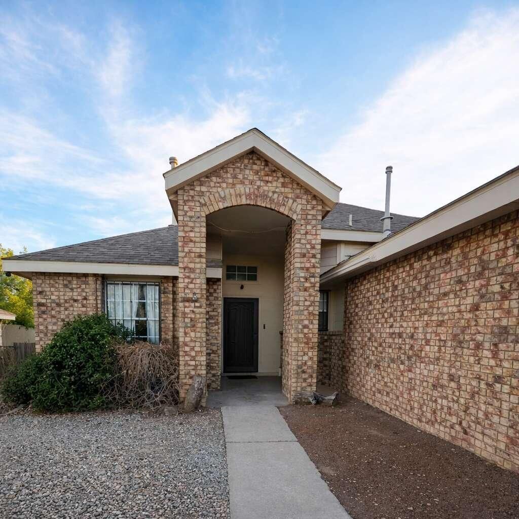 10304 Heron Road Sw, Albuquerque, NM 87121 Main Photo