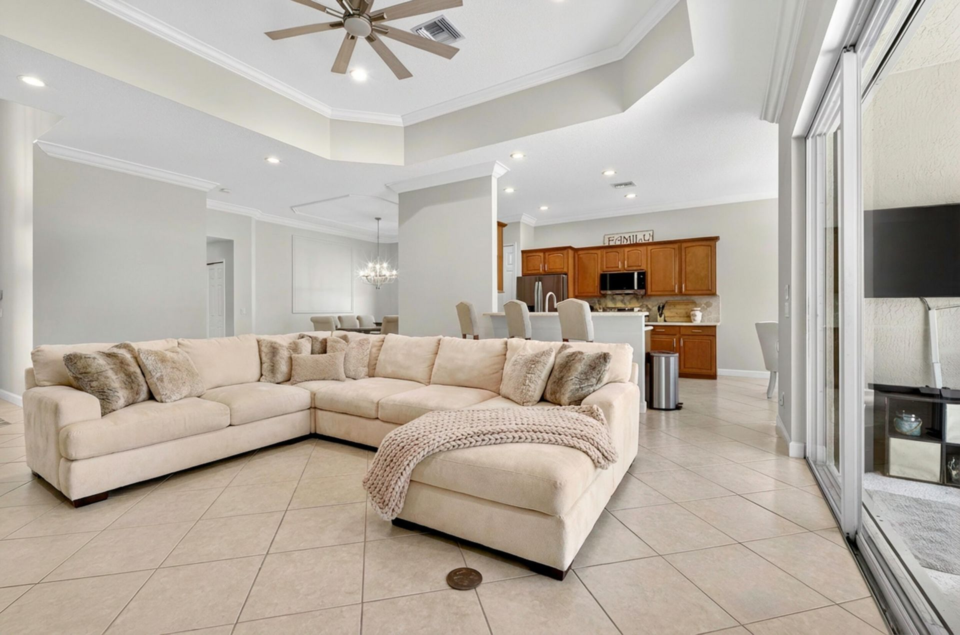 7613 Greenbrier Circle, Port Saint Lucie, FL 34986 Photo