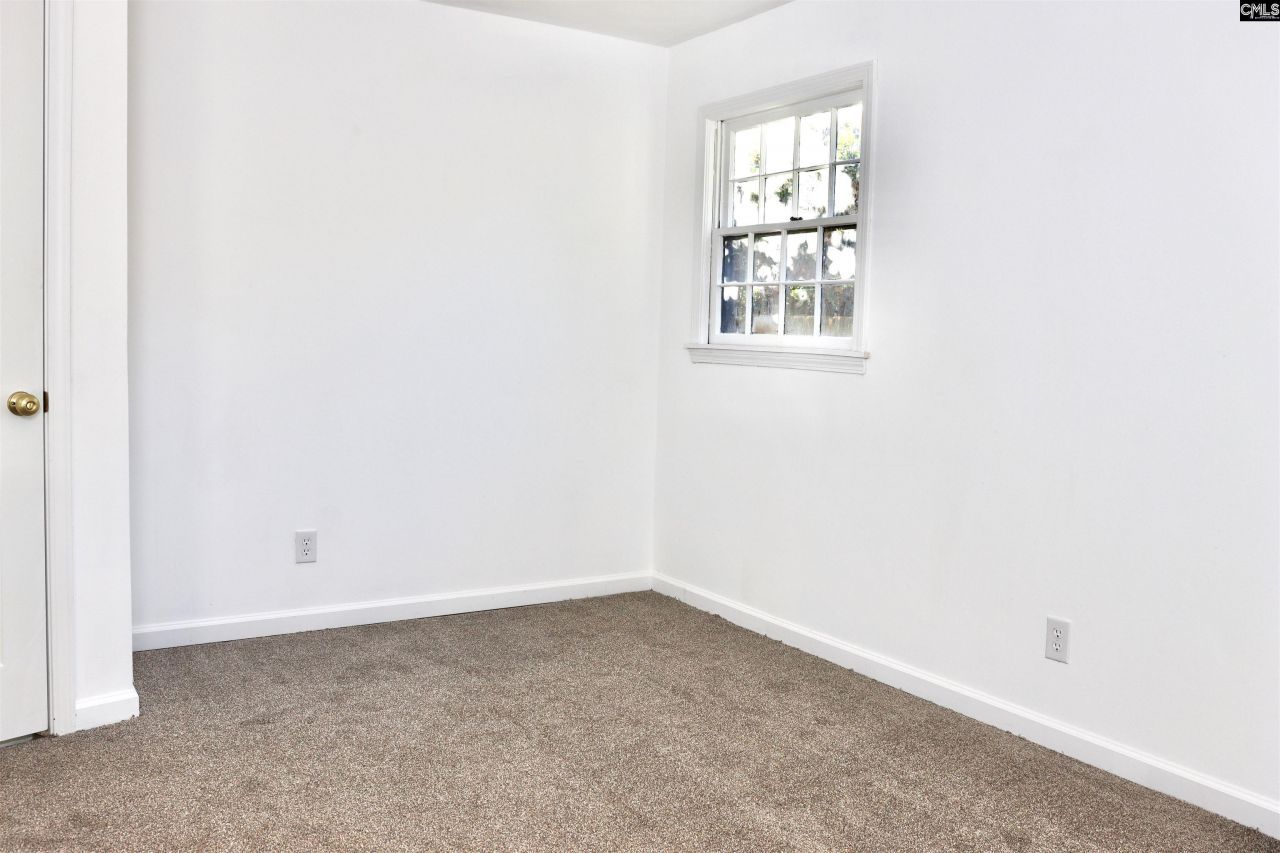 113 Sonning Road Photo 32