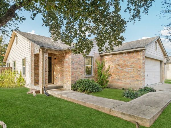 100 Kendall CV, Elgin, TX 78621