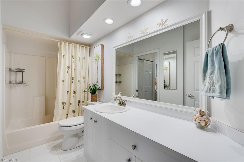 28740 Diamond Dr, Unit 203, Bonita Springs, FL 34134 Photo