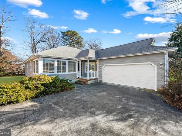 195 LAKESIDE DRIVE, LEWES, DE 19958