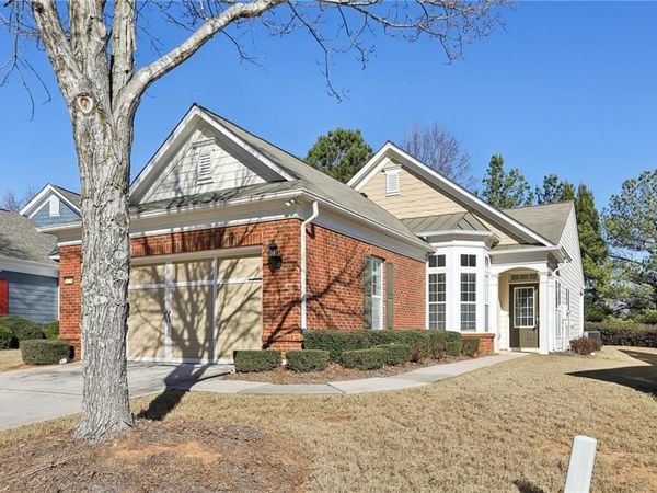 6221 Greenstone Circle, Hoschton, GA 30548