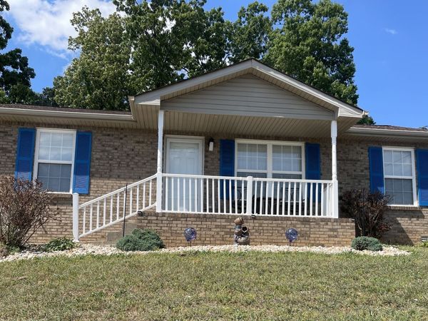 345 Donna Dr, Clarksville, TN 37042