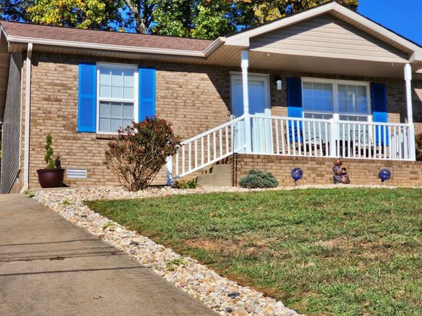 345 Donna Dr , Clarksville, TN 37042