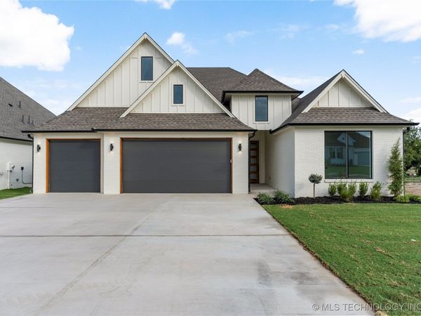 2059 E 129th Place S, Jenks, OK 74037