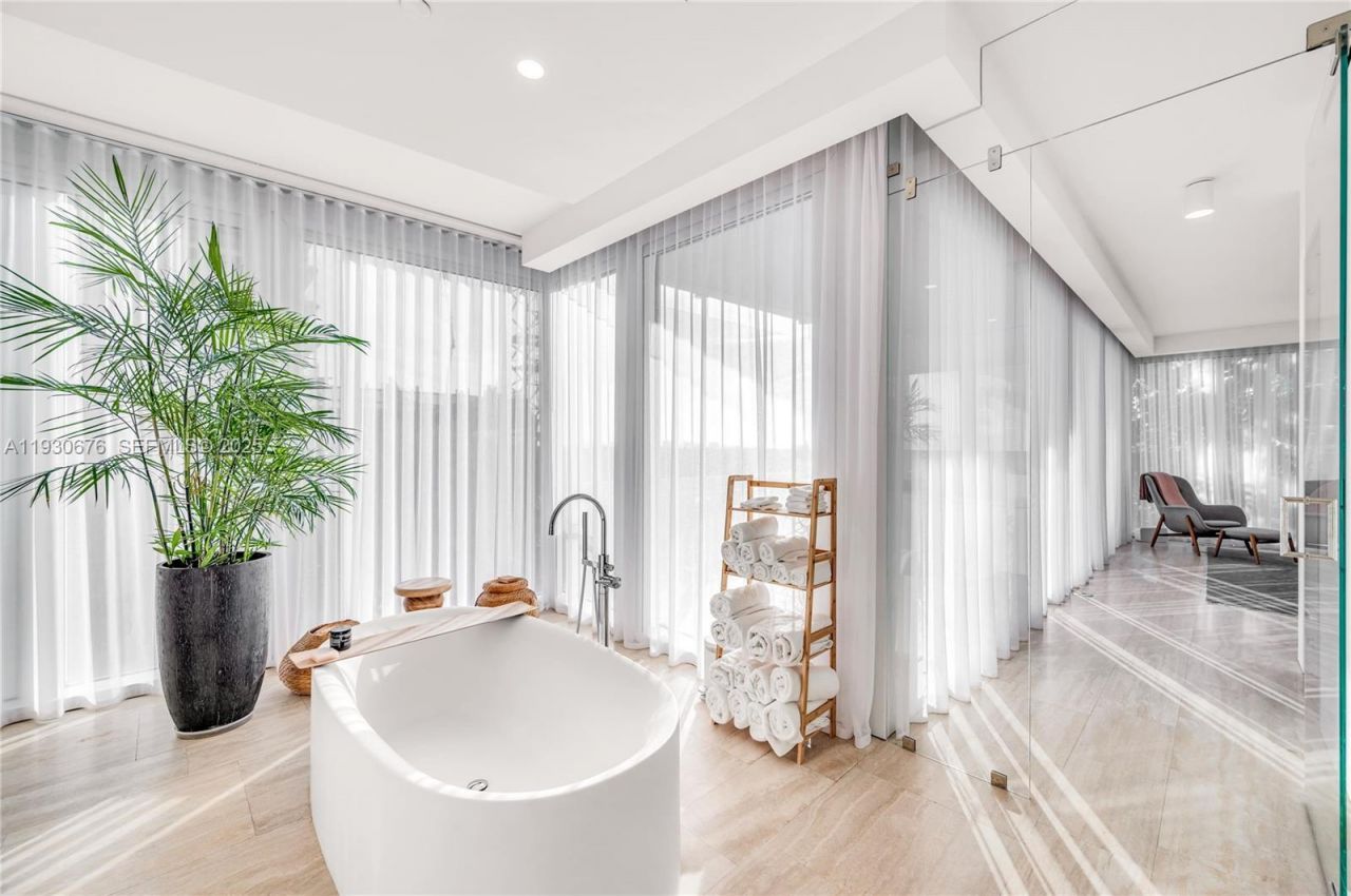 9001 Collins Ave, Unit S-402, Surfside, FL 33154 Photo