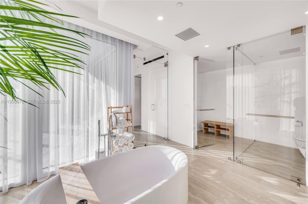 9001 Collins Ave, Unit S-402, Surfside, FL 33154 Photo