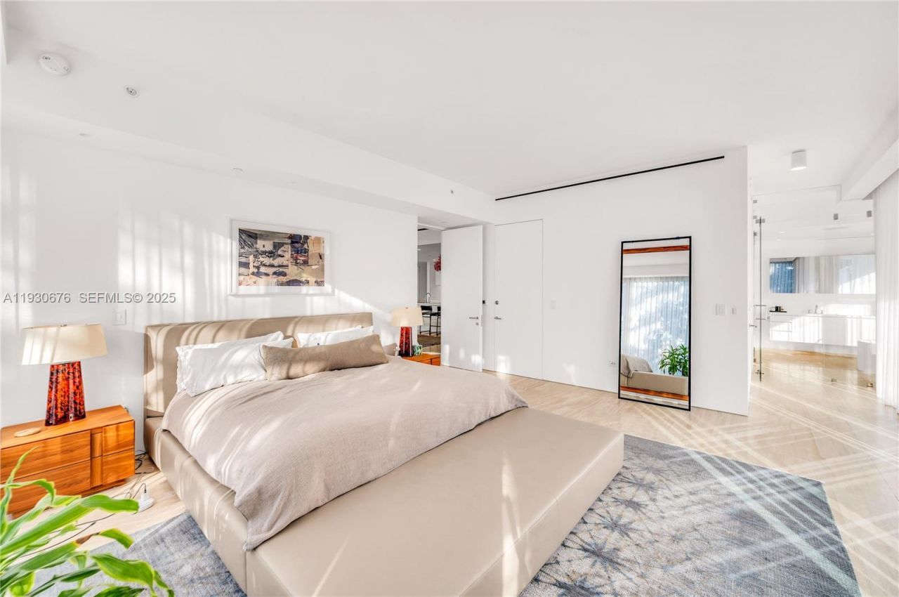 9001 Collins Ave, Unit S-402, Surfside, FL 33154 Photo