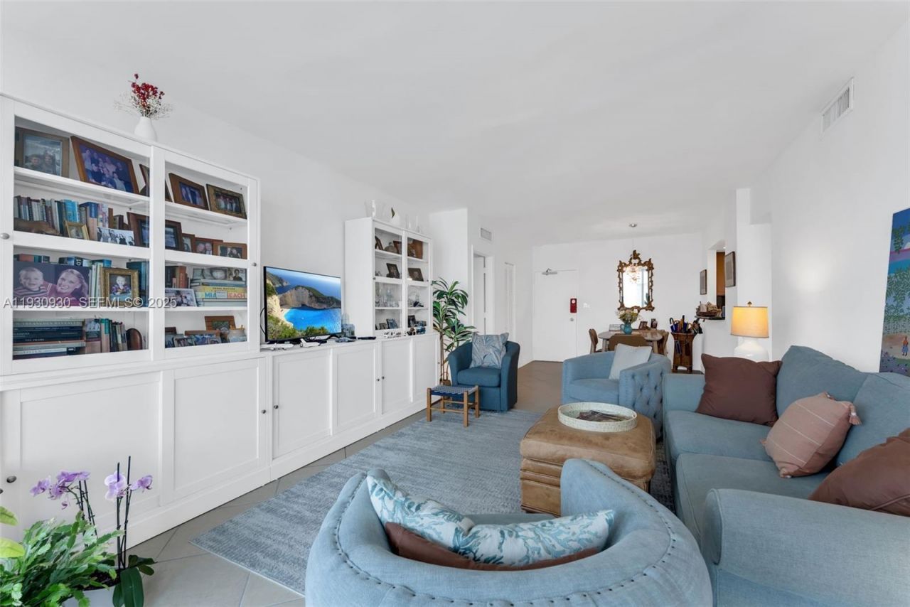 5600 Collins Ave , Unit 17W, Miami Beach, FL 33140 Photo