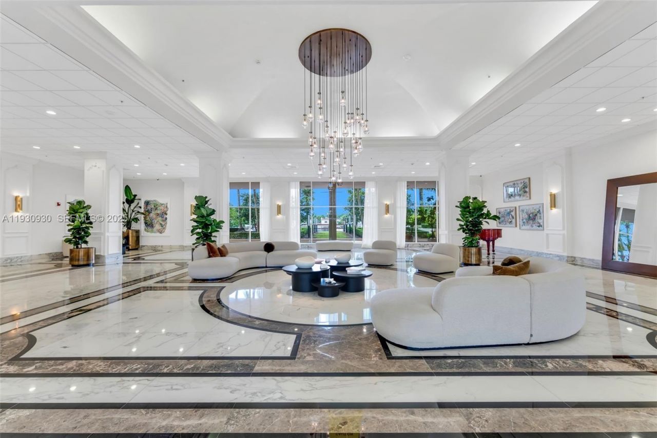 5600 Collins Ave , Unit 17W, Miami Beach, FL 33140 Photo