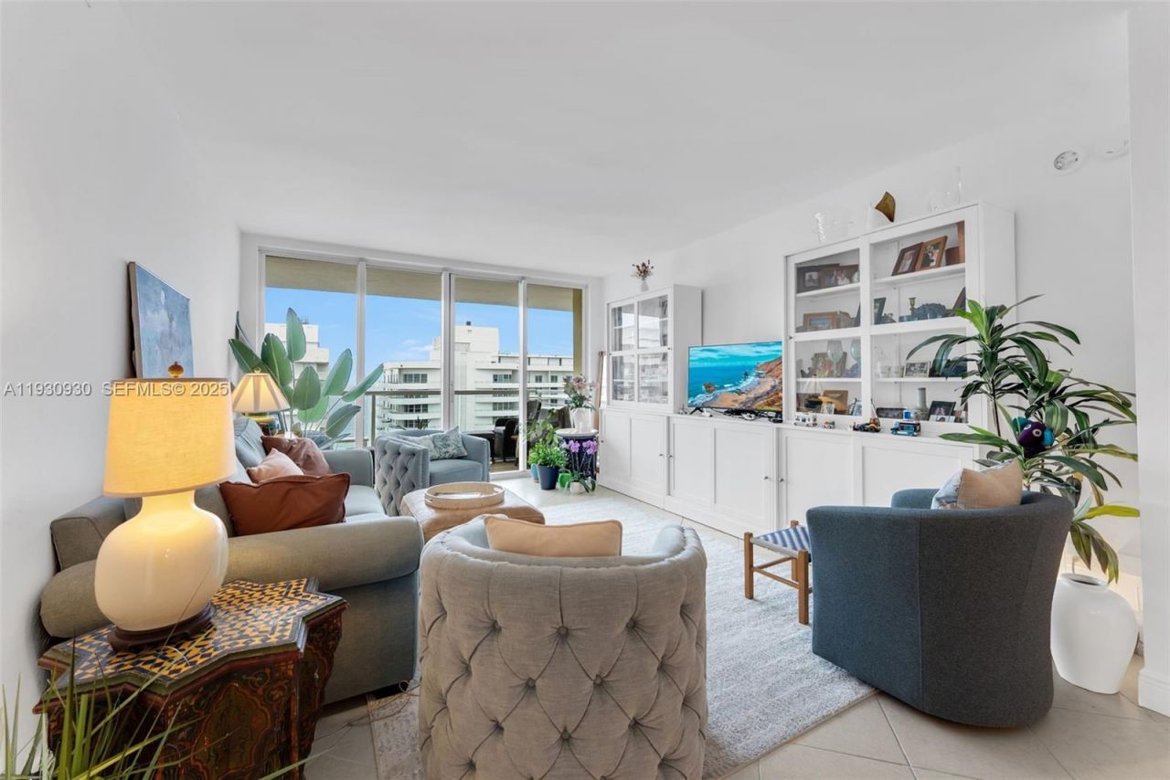 5600 Collins Ave , Unit 17W, Miami Beach, FL 33140 Photo