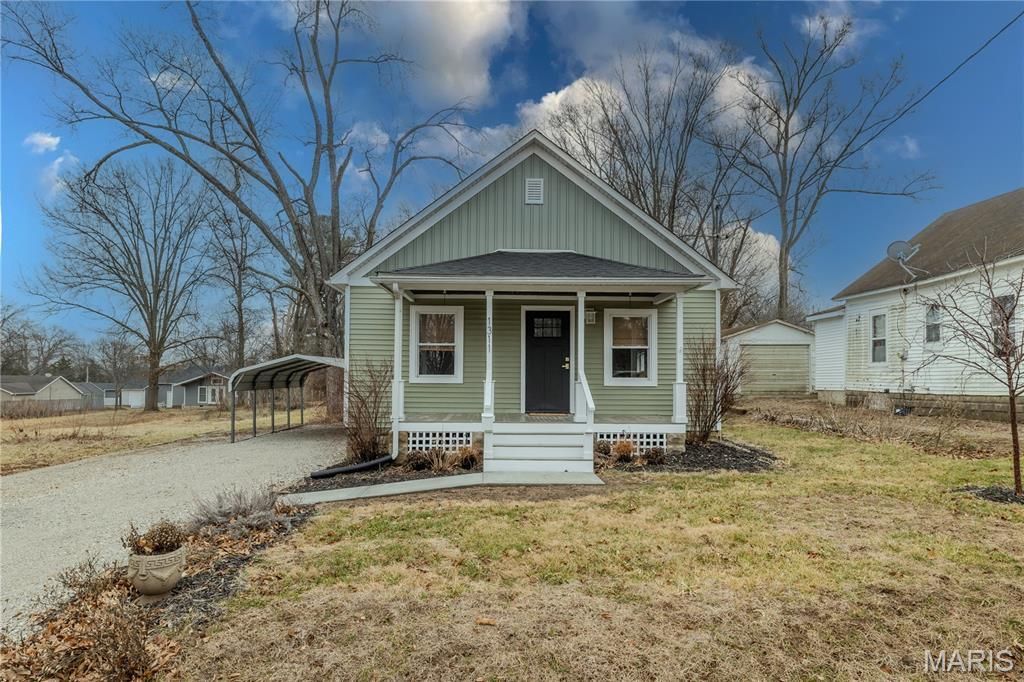 1311 Center Street, Hillsboro, IL 62049 Main Photo