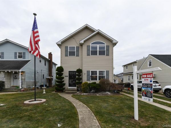 2688 Rosebud Avenue, Merrick, NY 11566
