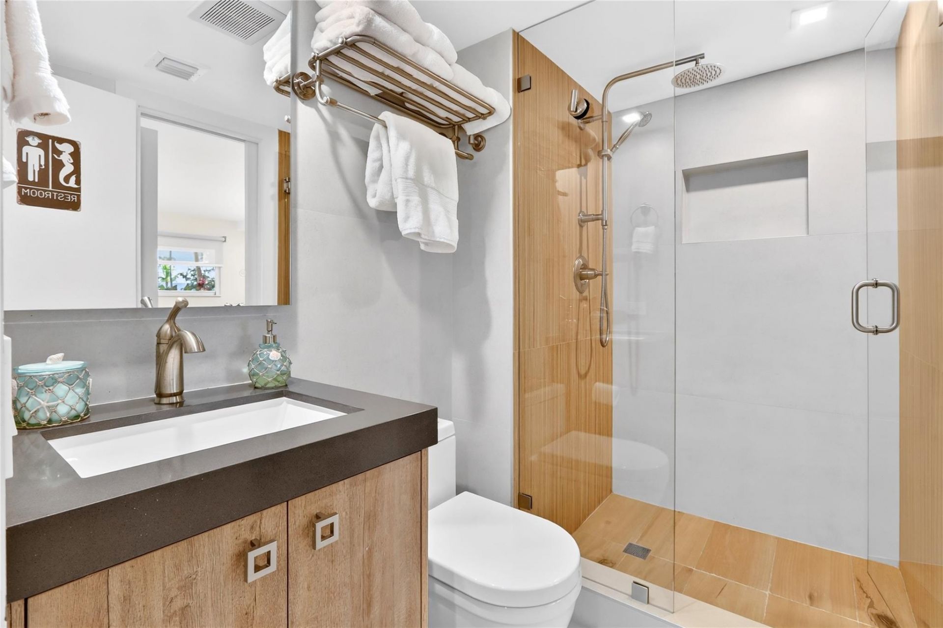 1710 S Ocean Lane, Unit 203, Fort Lauderdale, FL 33316 Photo