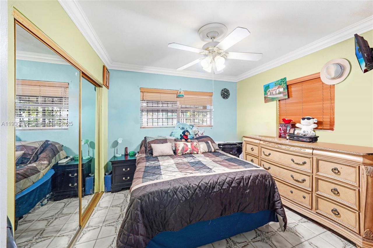 618 W 32nd St, Hialeah, FL 33012 Photo