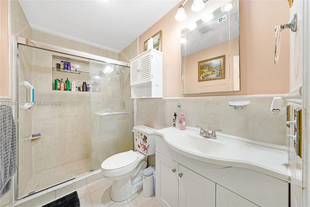 618 W 32nd St, Hialeah, FL 33012 Photo