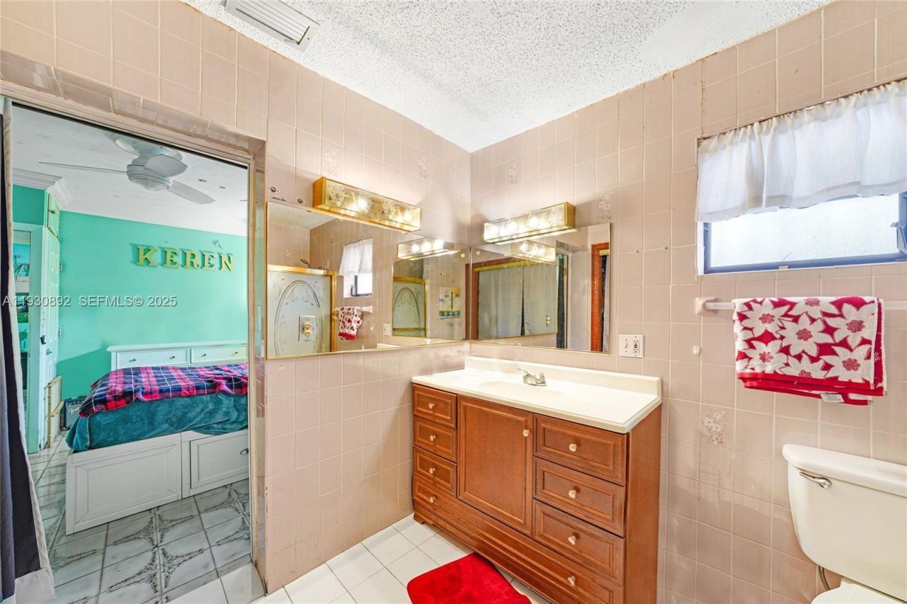 618 W 32nd St, Hialeah, FL 33012 Photo