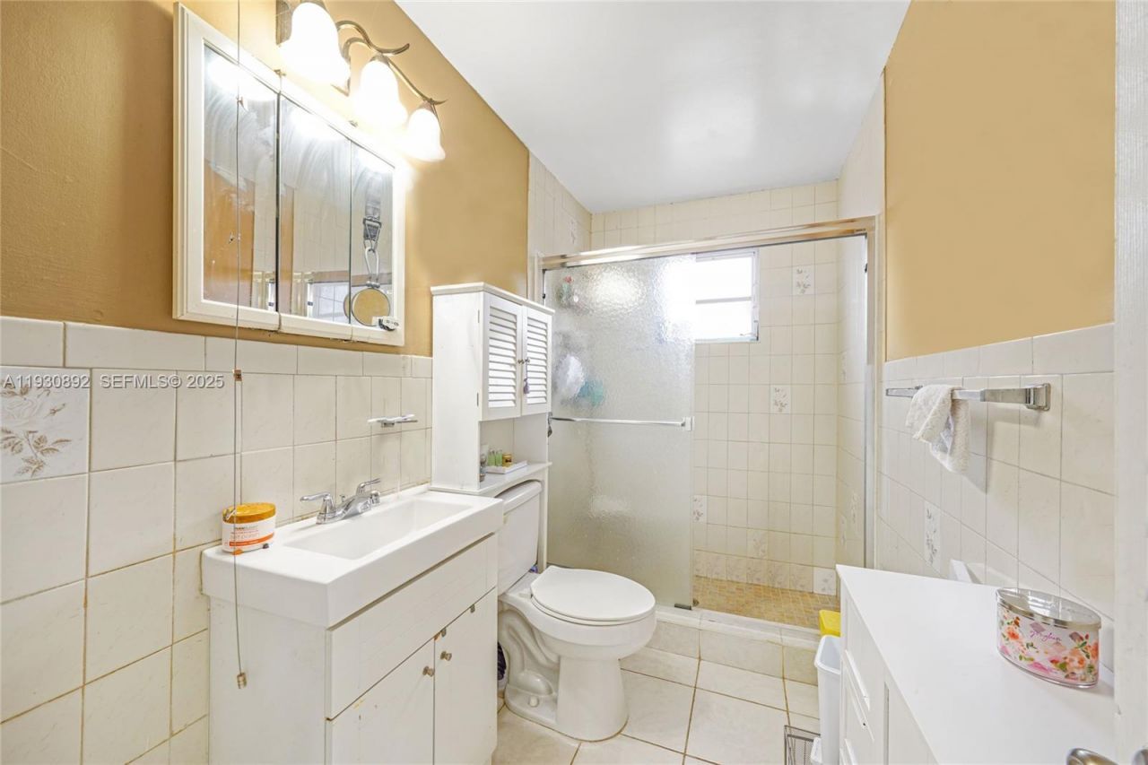 618 W 32nd St, Hialeah, FL 33012 Photo