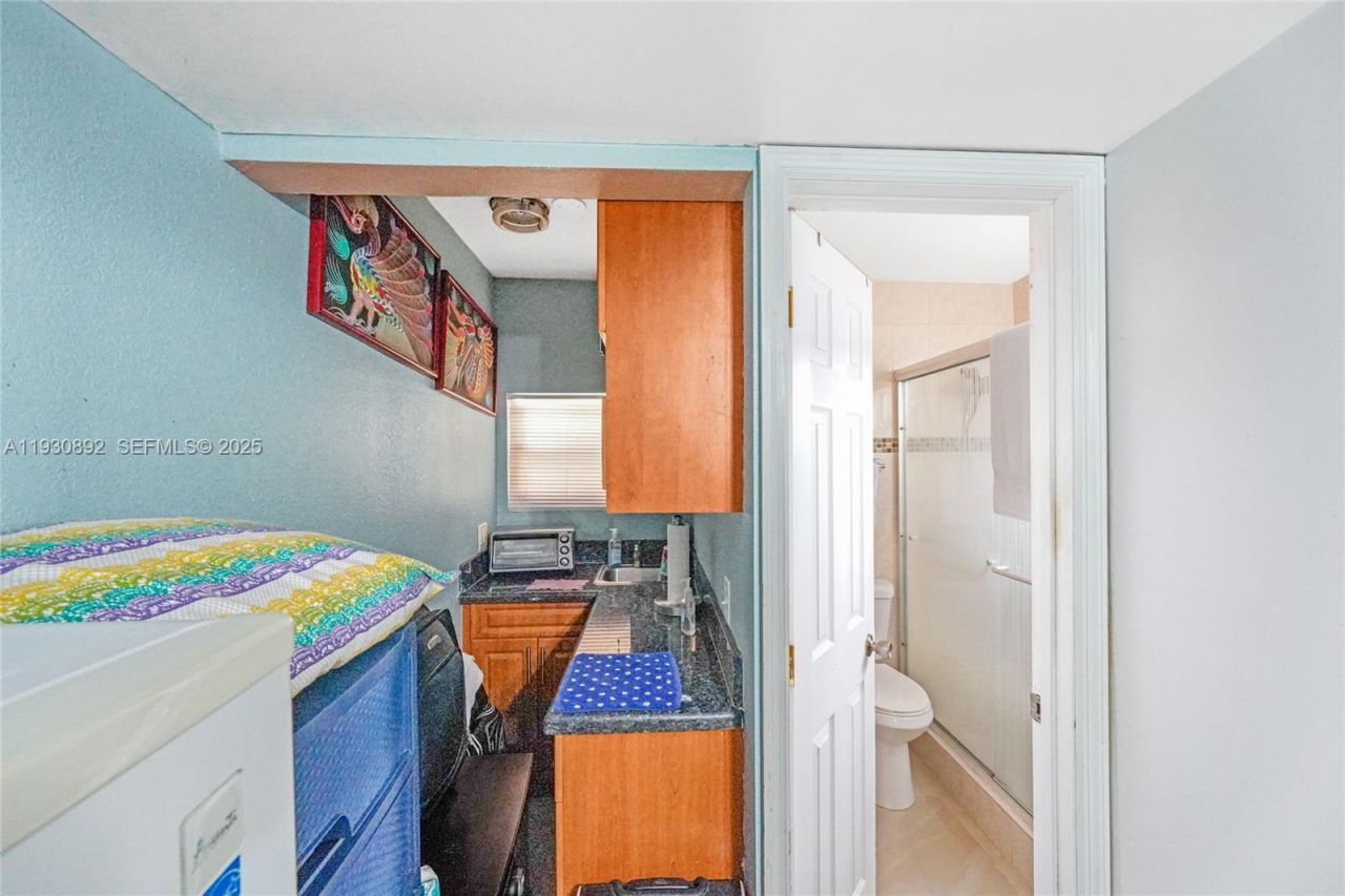 618 W 32nd St, Hialeah, FL 33012 Photo