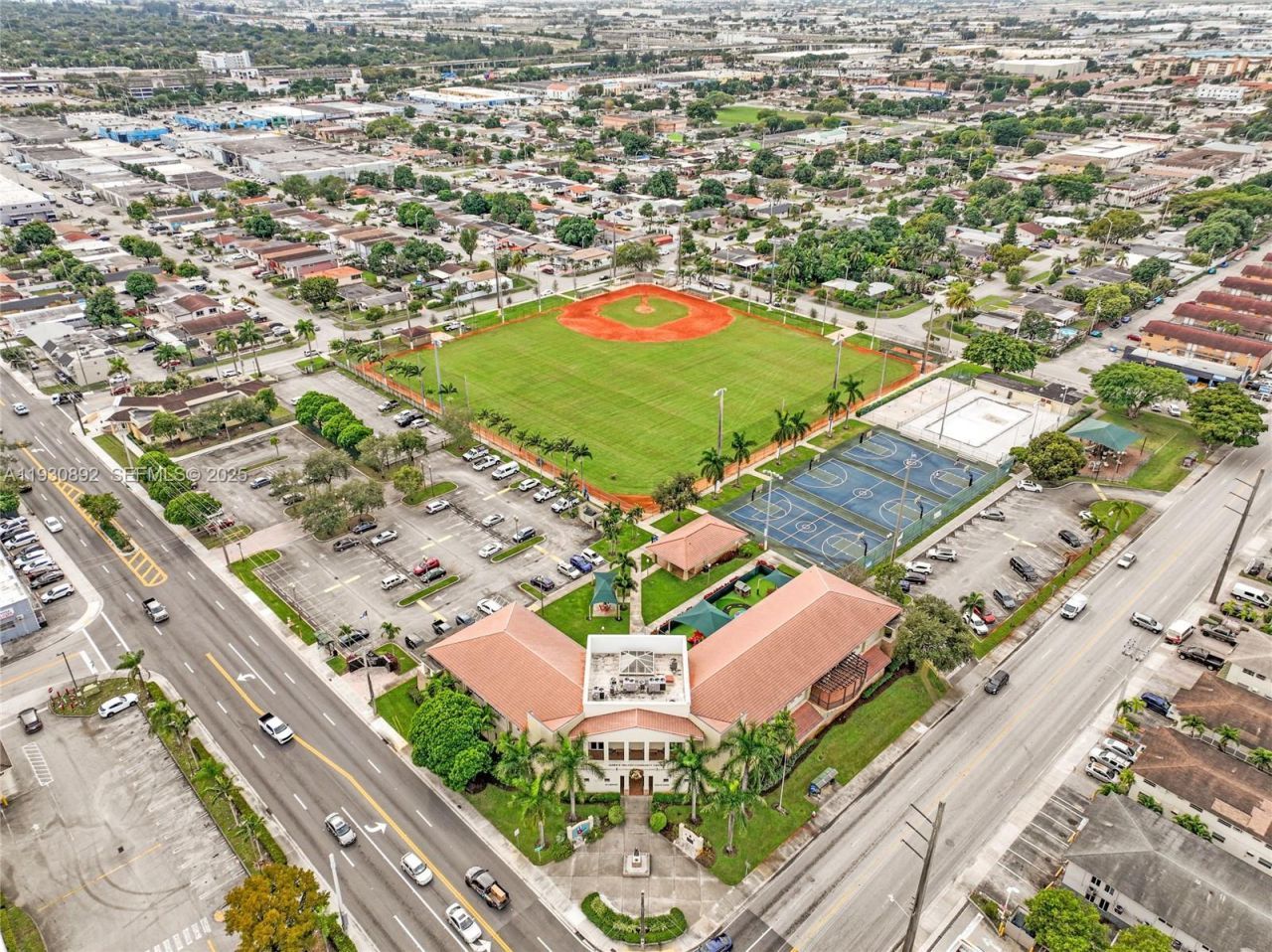 618 W 32nd St, Hialeah, FL 33012 Photo